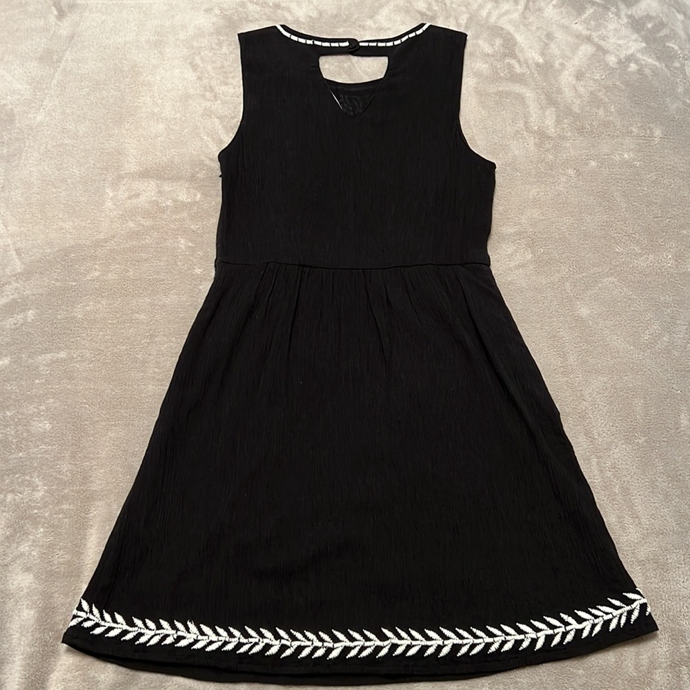 Lucky Brand Black Sleeveless Embroidered Dress - Picture 7 of 16